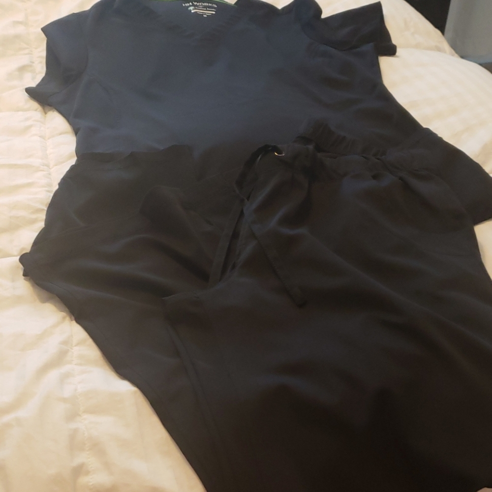 Womens scrubs